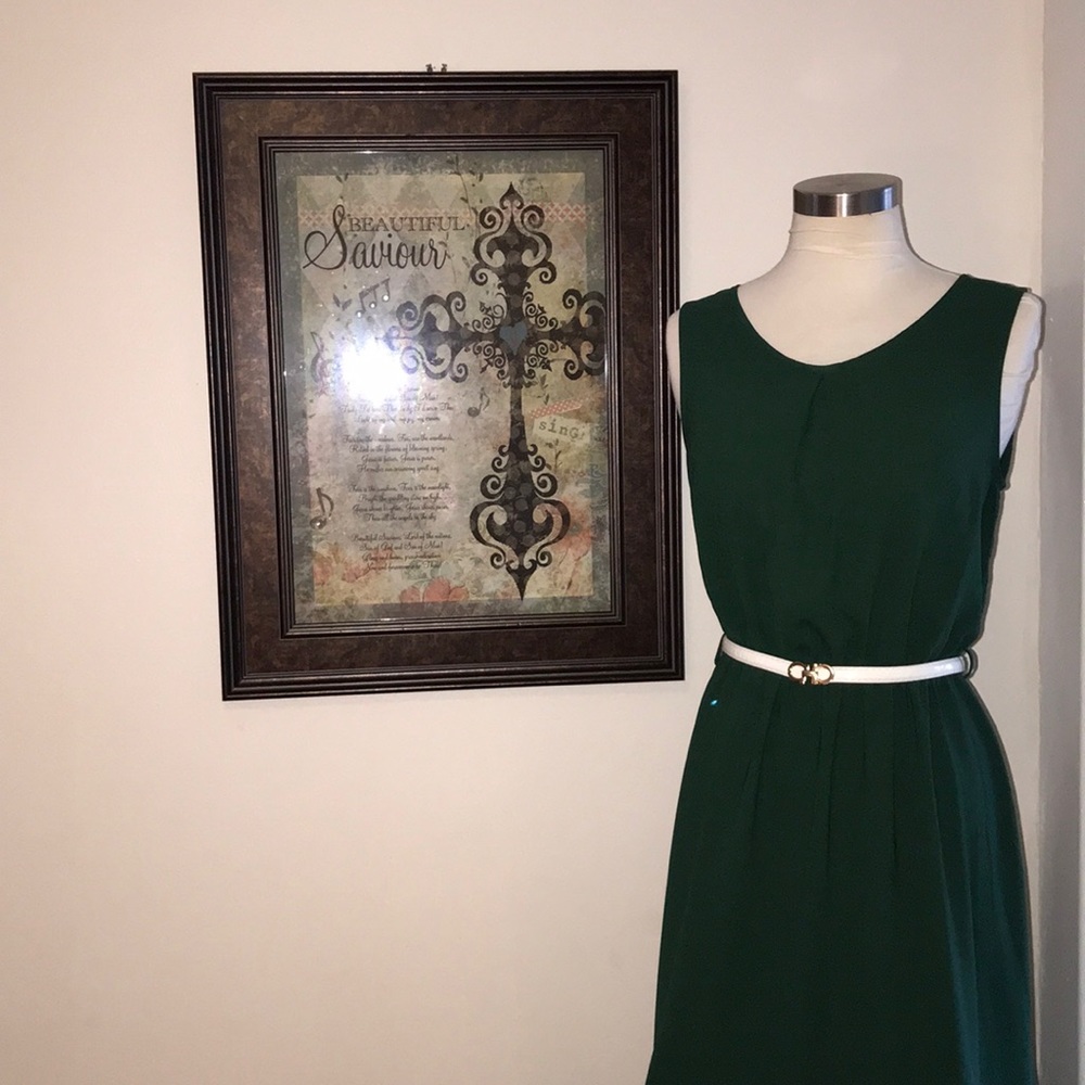 Gorgeous Green Dress with belt🥰